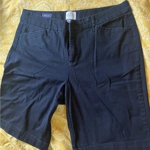 St Johns Bay Women's Black Bermuda Shorts Size 14 Cotton/Spandex Pockets